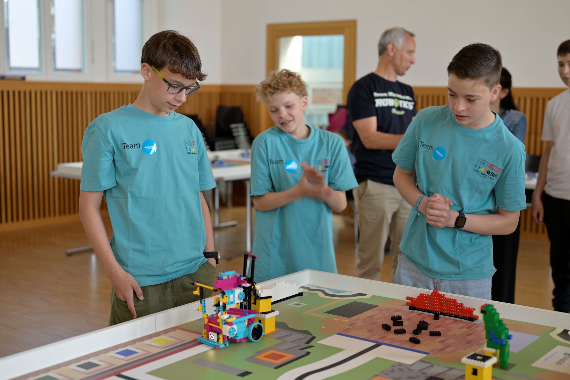 Robots meet Culture – dritte Ausrichtung des World Robot Olympiad-Regionalfinales am Anton